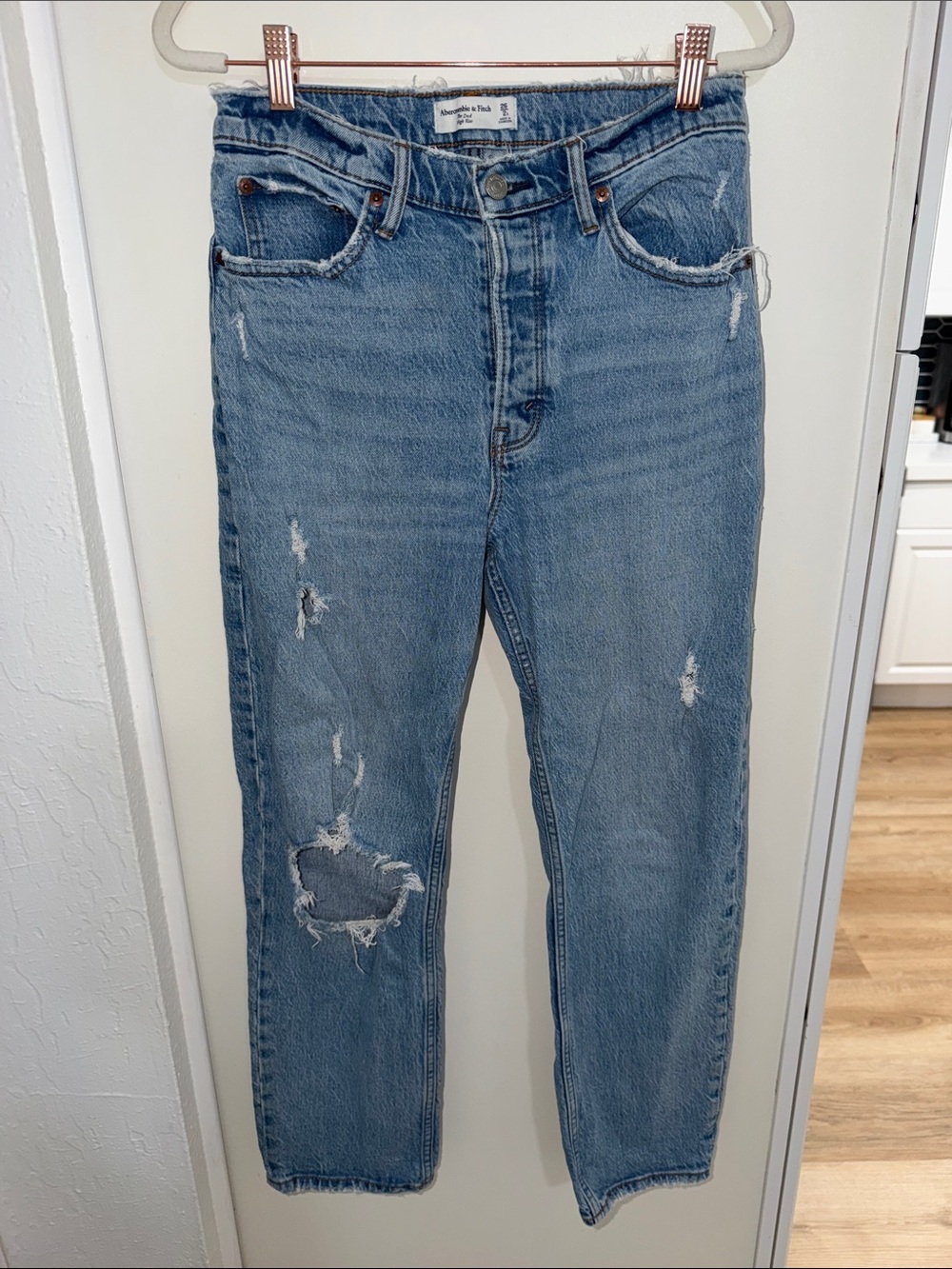 Abercrombie & Fitch The Dad light blue high-rise distressed jeans | 26 2S